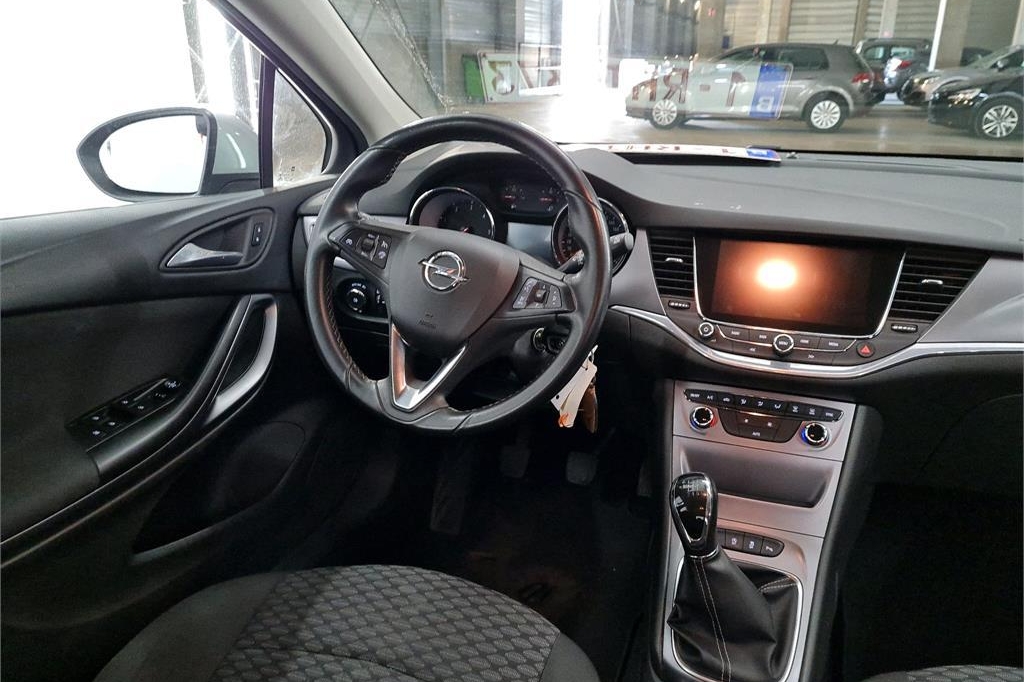 Opel Astra Sports Tourer 2017 photo 2