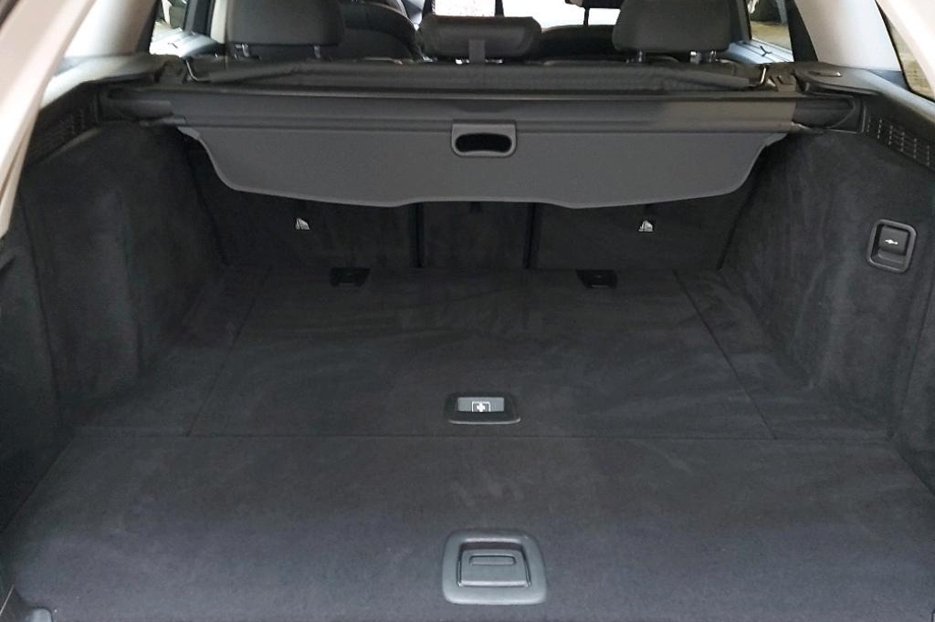 BMW 5er Touring 2019 photo 26