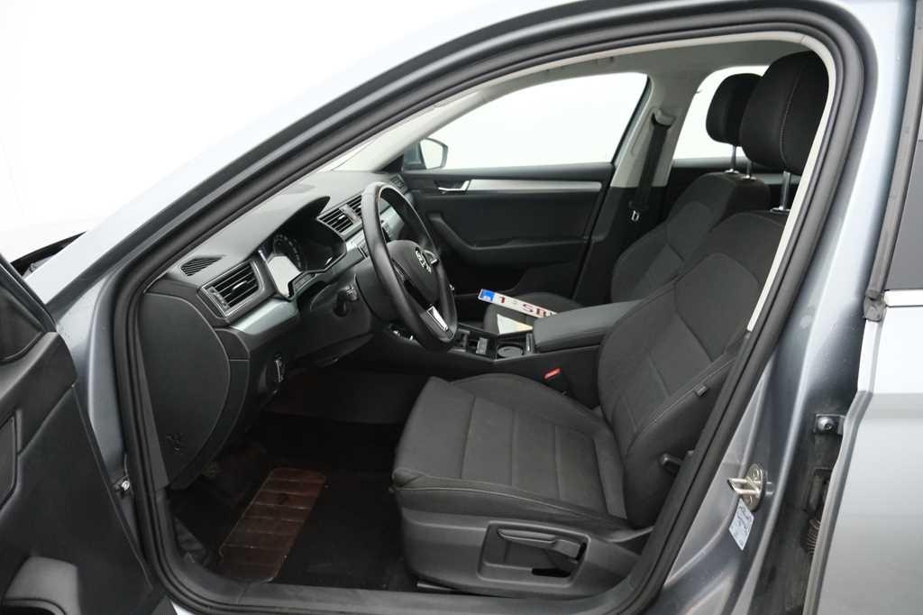 Skoda Superb Combi 2017 фото 5