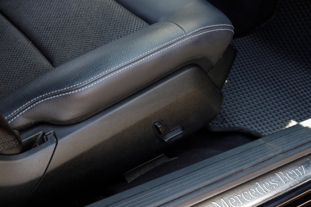 Mercedes-Benz  E220 2013 фото 19