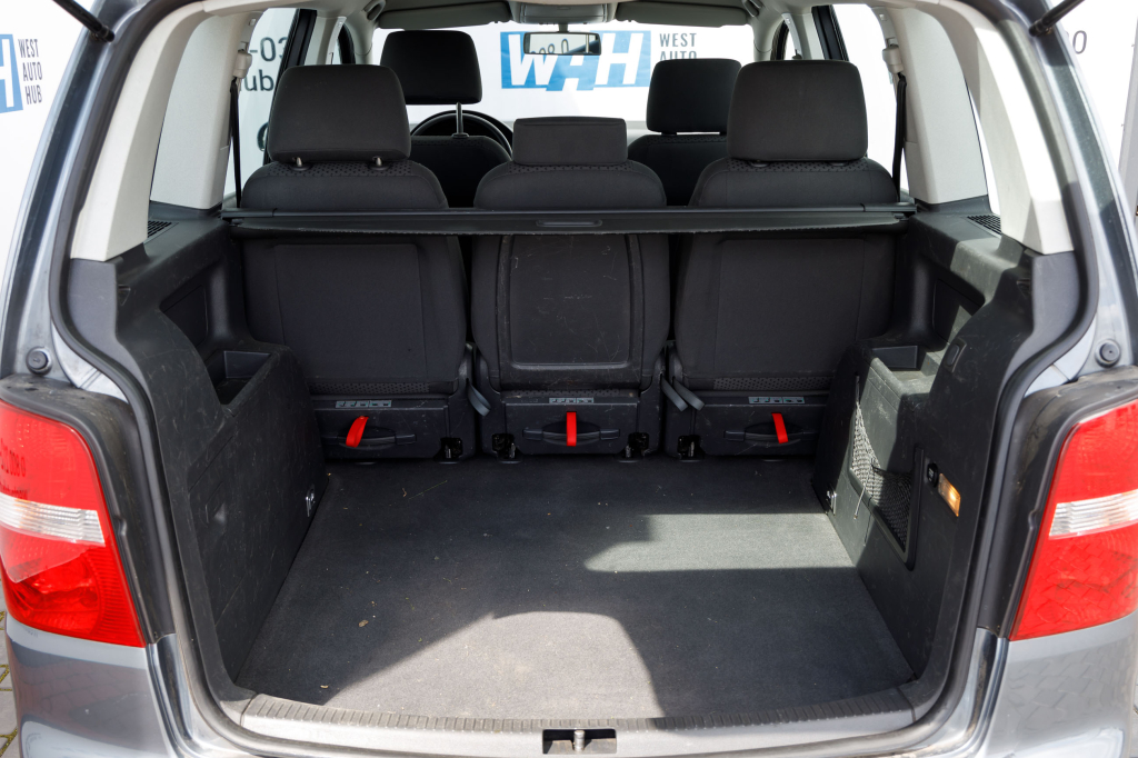 Volkswagen Touran MPI 2003 фото 25