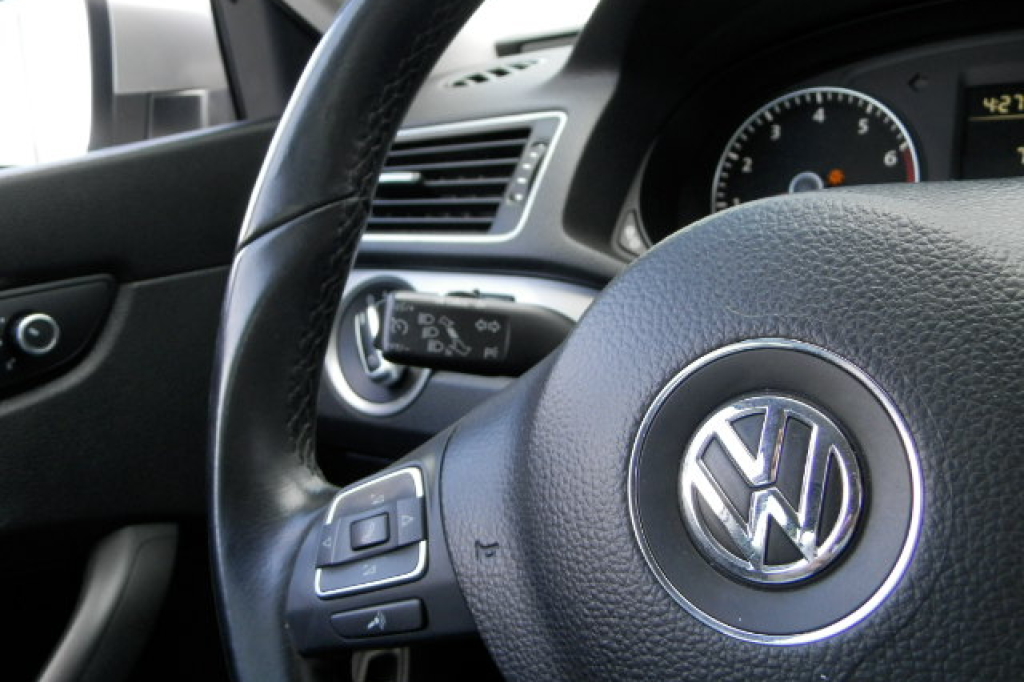 Volkswagen Passat B7 2013 фото 18