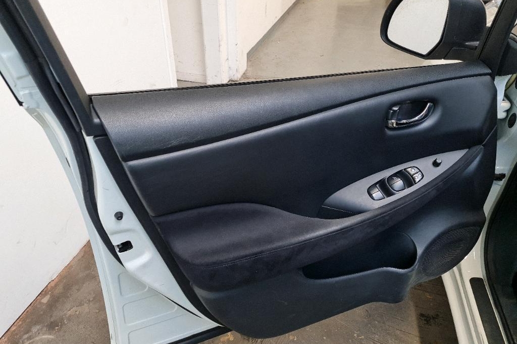 Nissan Leaf 2016 photo 38