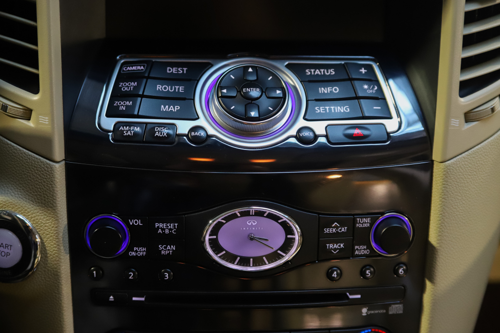 Infiniti FX 50 S 2008 фото 35