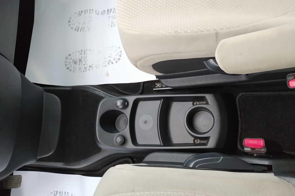 Citroen Grand C4 Picasso photo 12