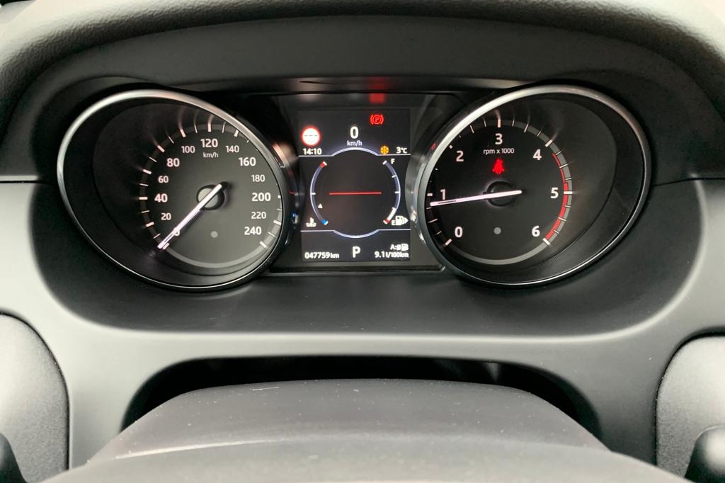 Land Rover Discovery Sport 2017 photo 17