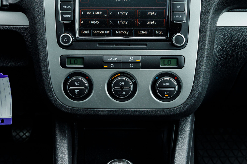 Volkswagen Scirocco 2009 фото 14