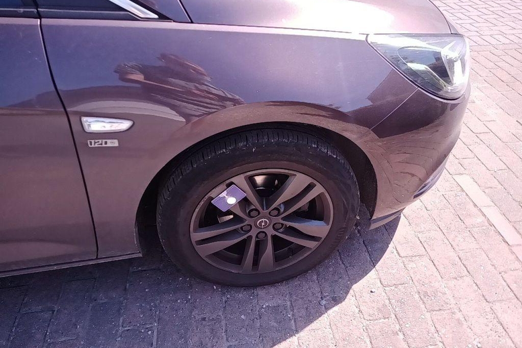 Opel Astra 2019 фото 28