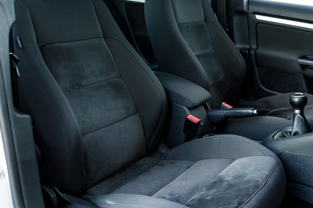 Volkswagen Golf VI 2010 photo 9