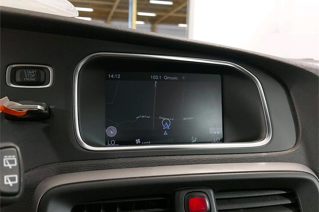 Volvo V40 2018 фото 7