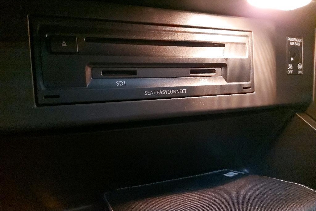 SEAT Leon 2019 фото 19