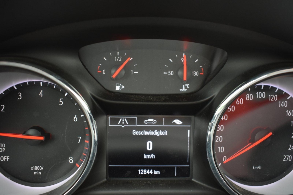 Opel Astra Sports Tourer 2019 photo 2