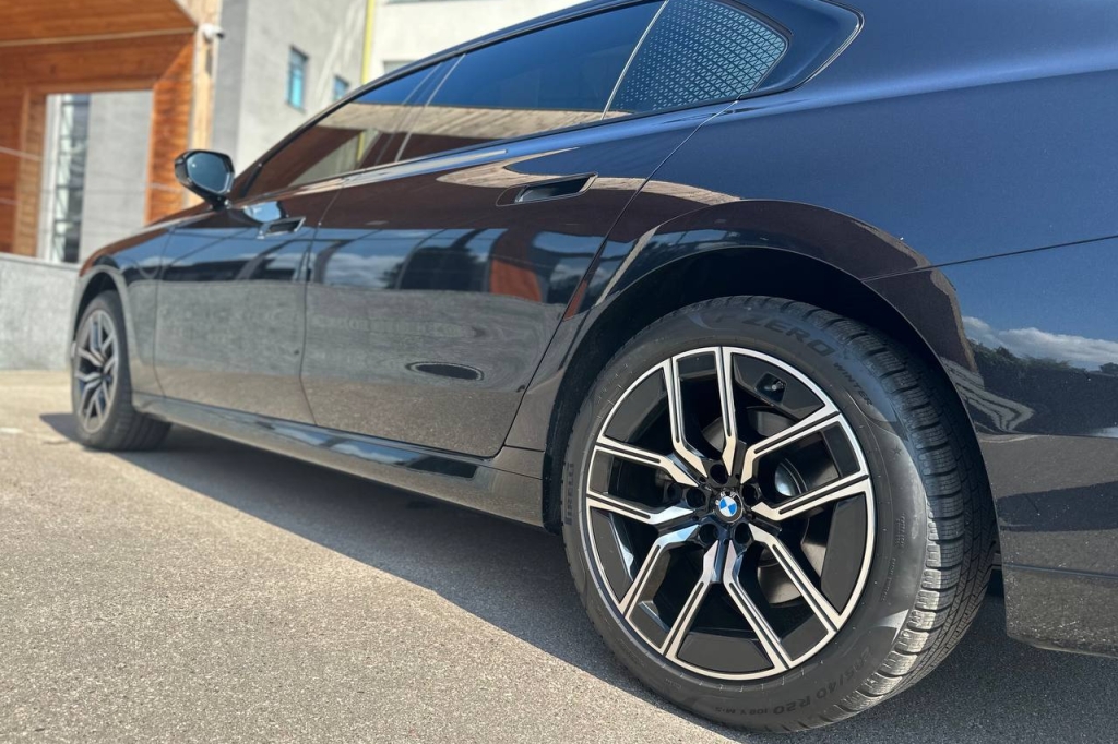 BMW 7 Series 740d MHEV Steptronic xDrive 2022 фото BMW 7 Series 740d MHEV Steptronic xDrive 2022 фото 8