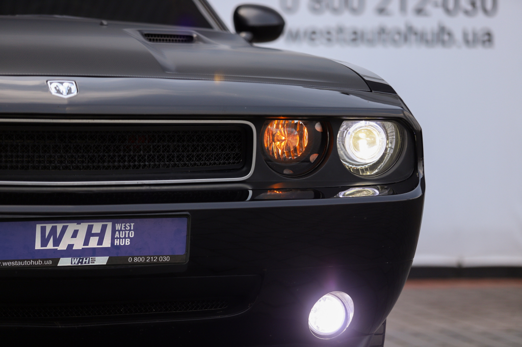 Dodge Challenger SE 2010 photo 16