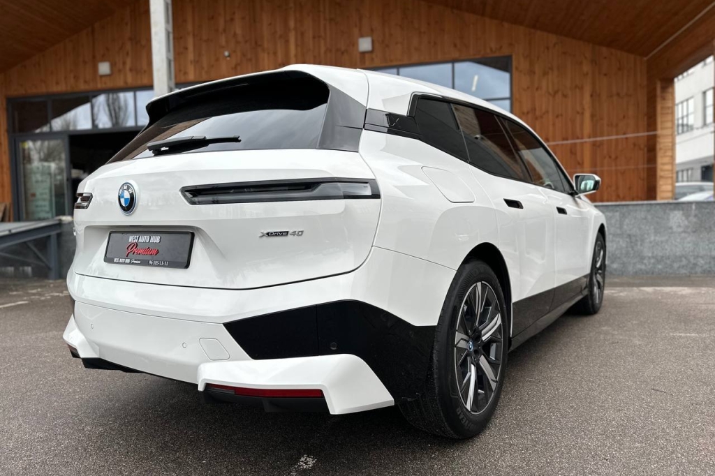 BMW iX xDrive40 2023 photo 6