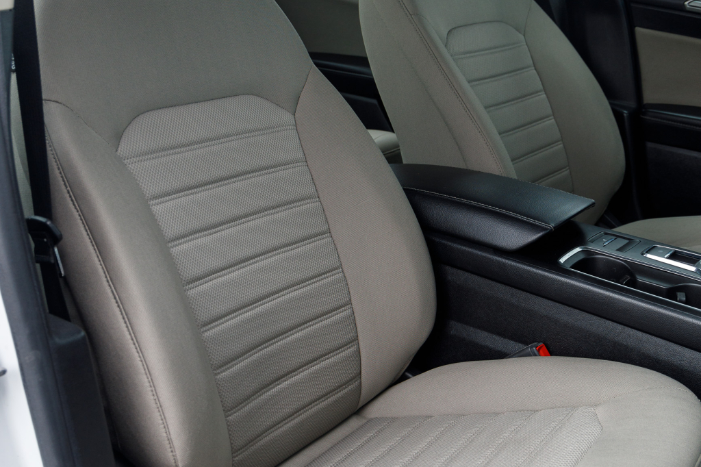 Ford Fusion S 2019 фото 14