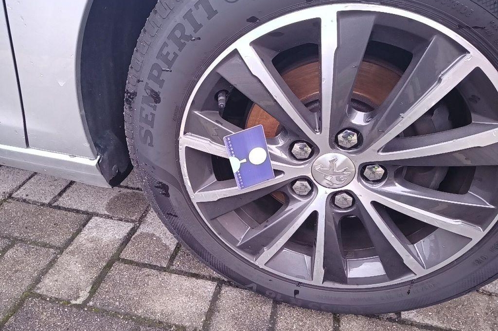 Peugeot 308 2016 фото 27