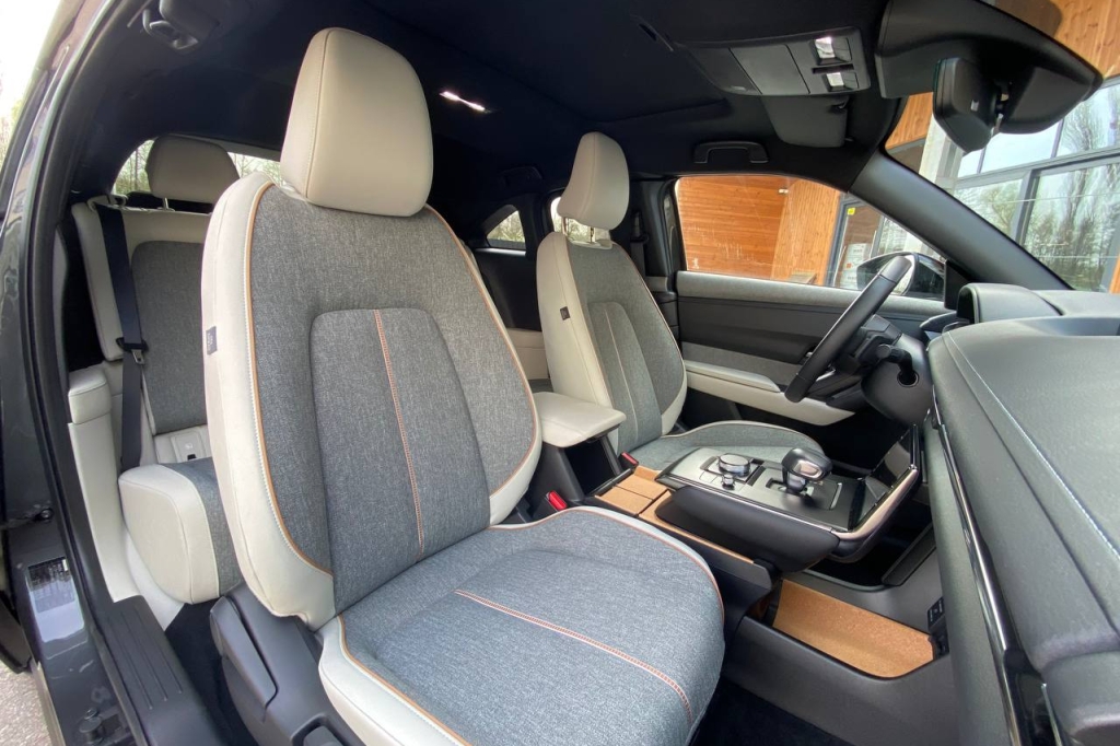 Mazda MX-30 2020 фото 11