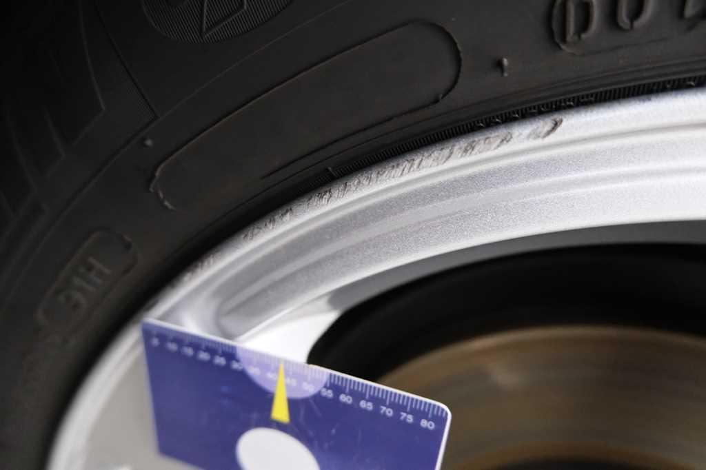 Volvo V40 2017 фото 58