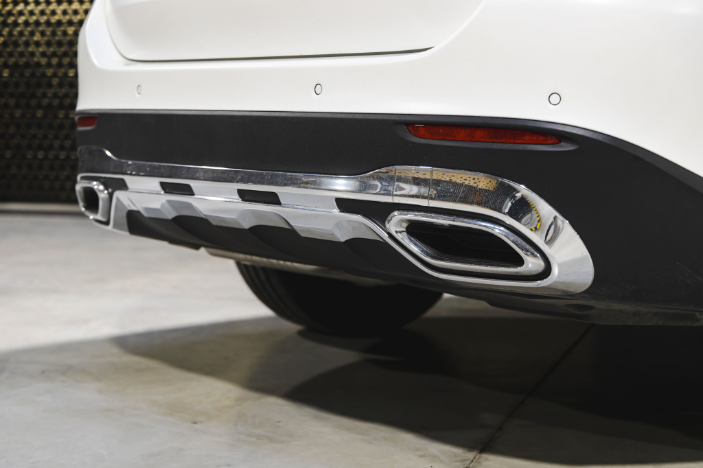 Mercedes-Benz GLC-Class 2023 photo 15