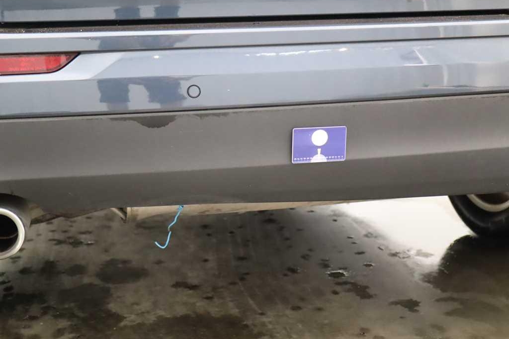 Volvo XC60 2019 фото 8