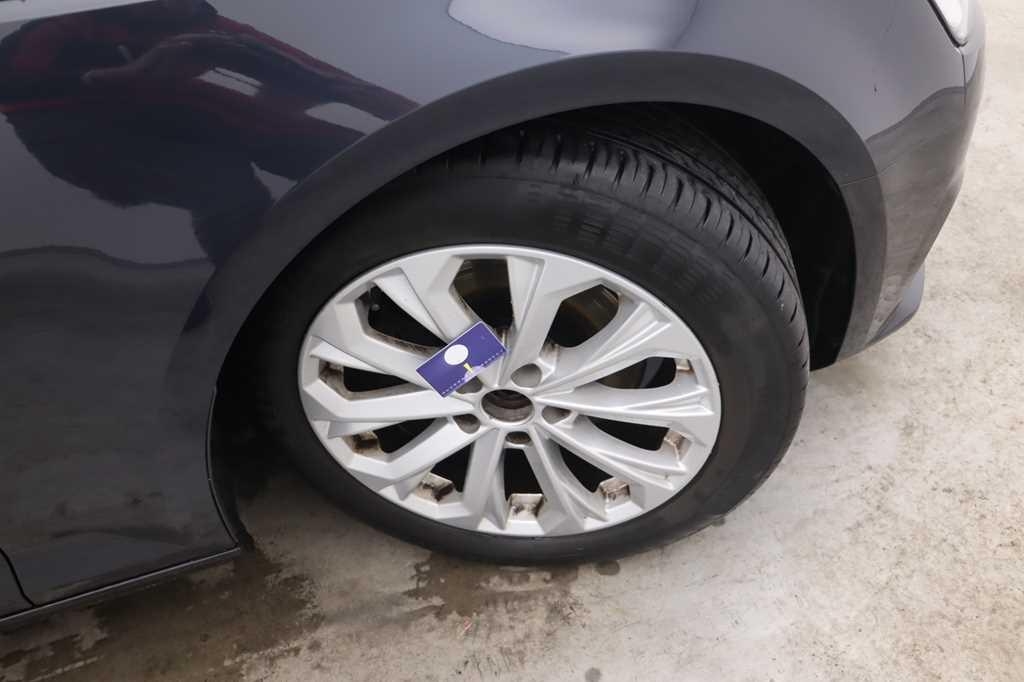 Audi A4 2016 photo 15