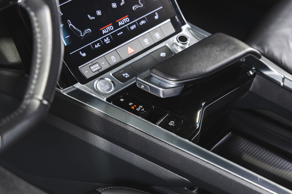 Audi e-tron 2020 photo 23