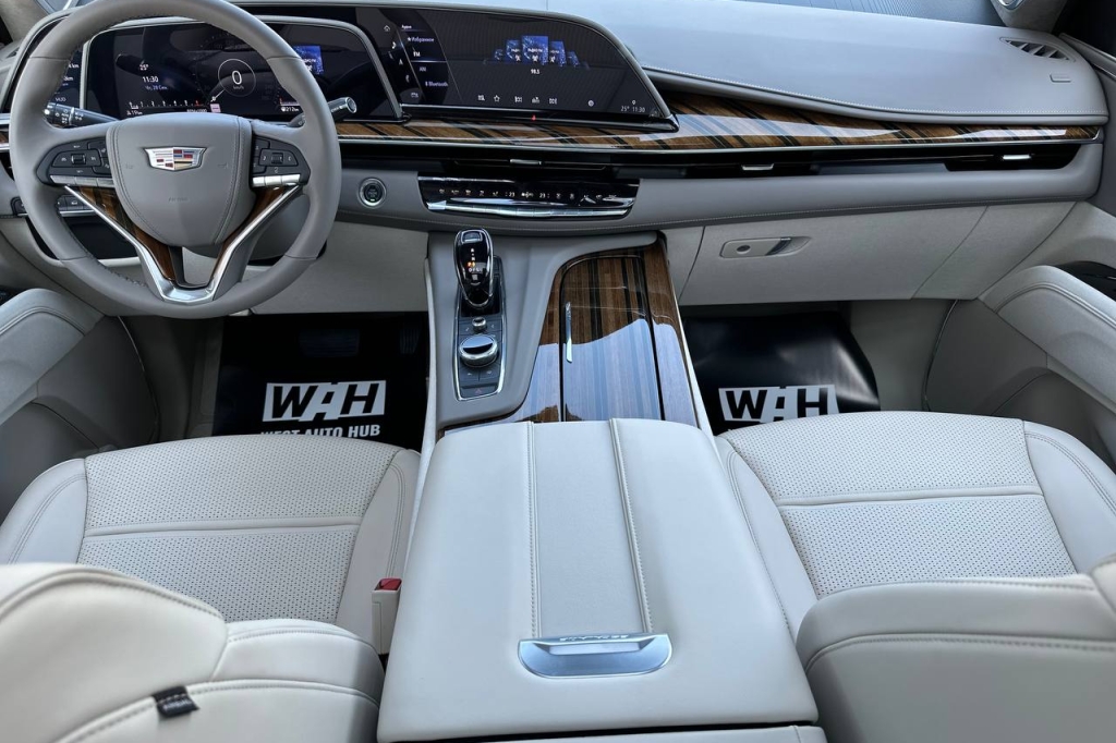 Cadillac Escalade PLATINUM 4WD 2022 фото Cadillac Escalade PLATINUM 4WD 2022 фото 24