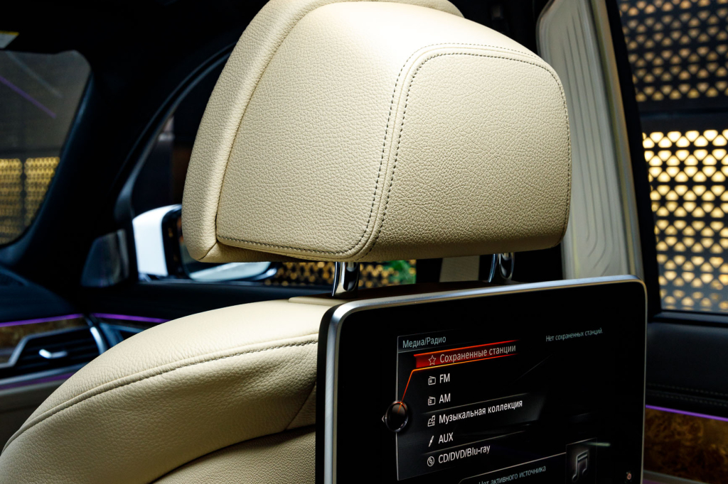 BMW 740 2016 photo 36