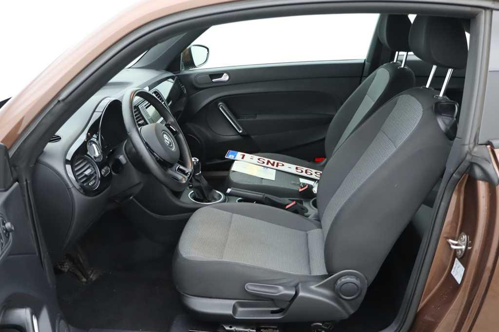 Volkswagen Beetle 2017 фото 5