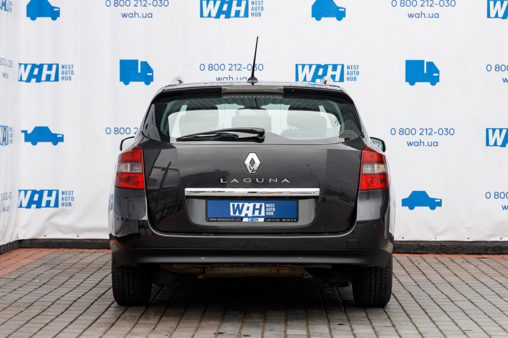 Renault Laguna III 2011 фото 4