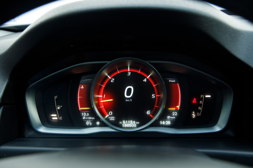 Volvo V70 D4 AWD photo 8