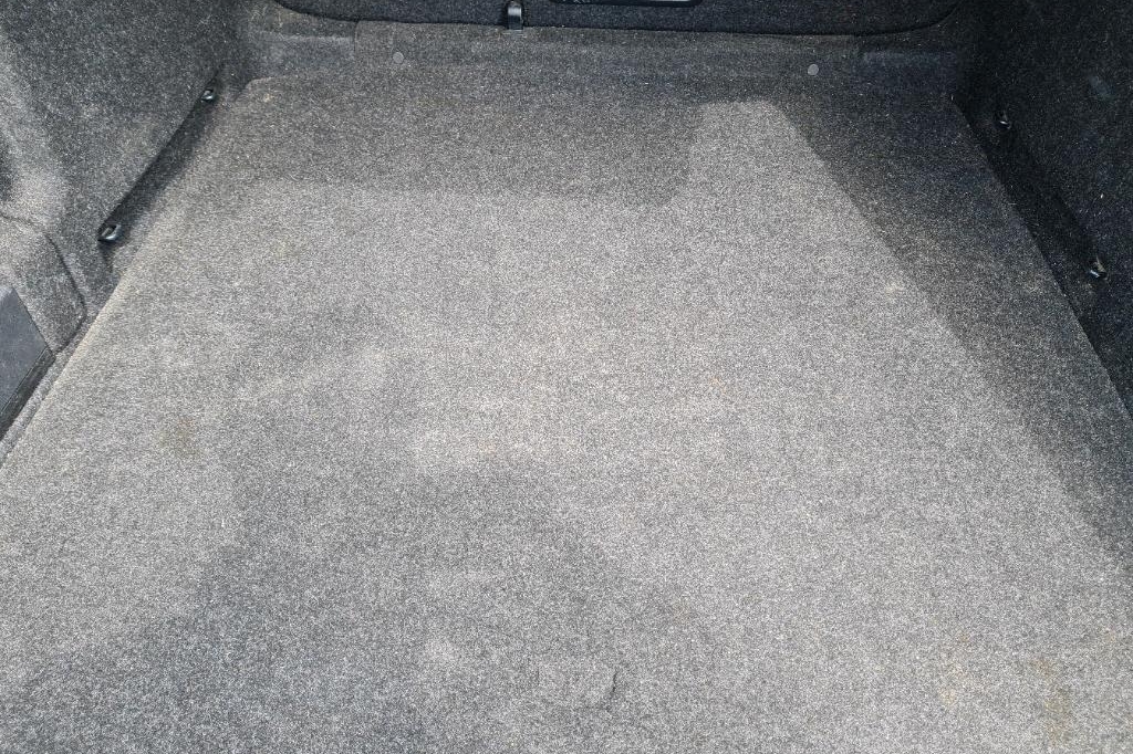 Skoda Superb Combi 2017 фото 31