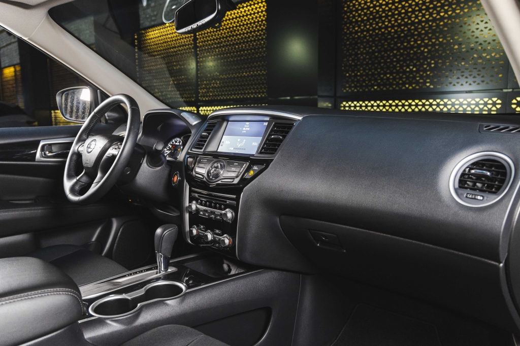 Nissan Pathfinder SV 2019 фото 31