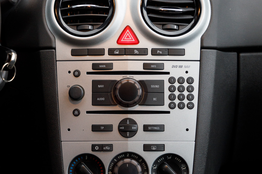 Opel Corsa фото 12