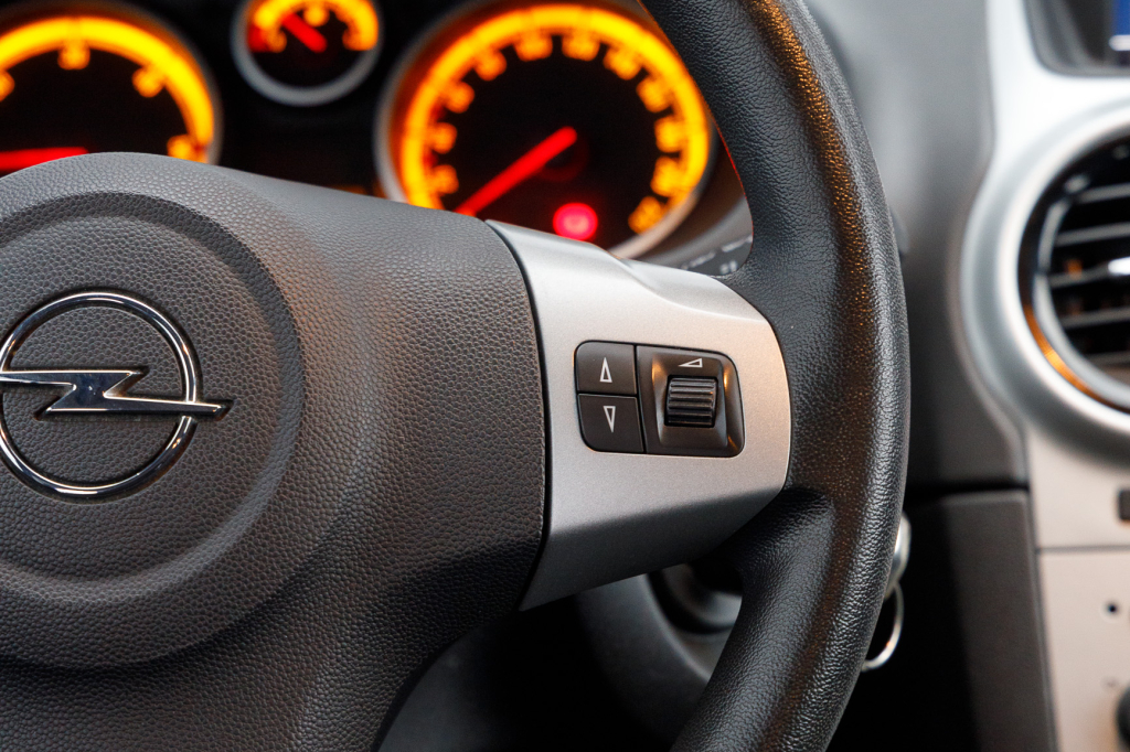 Opel Corsa фото 10