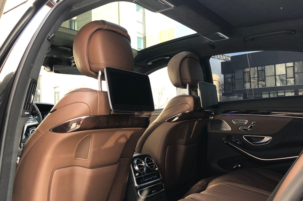 Mercedes-Benz S 560 4matic Long 2017 photo 17