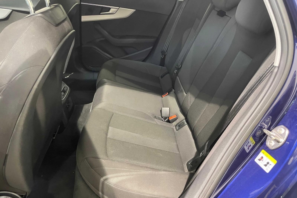 Audi A4 2020 photo 4