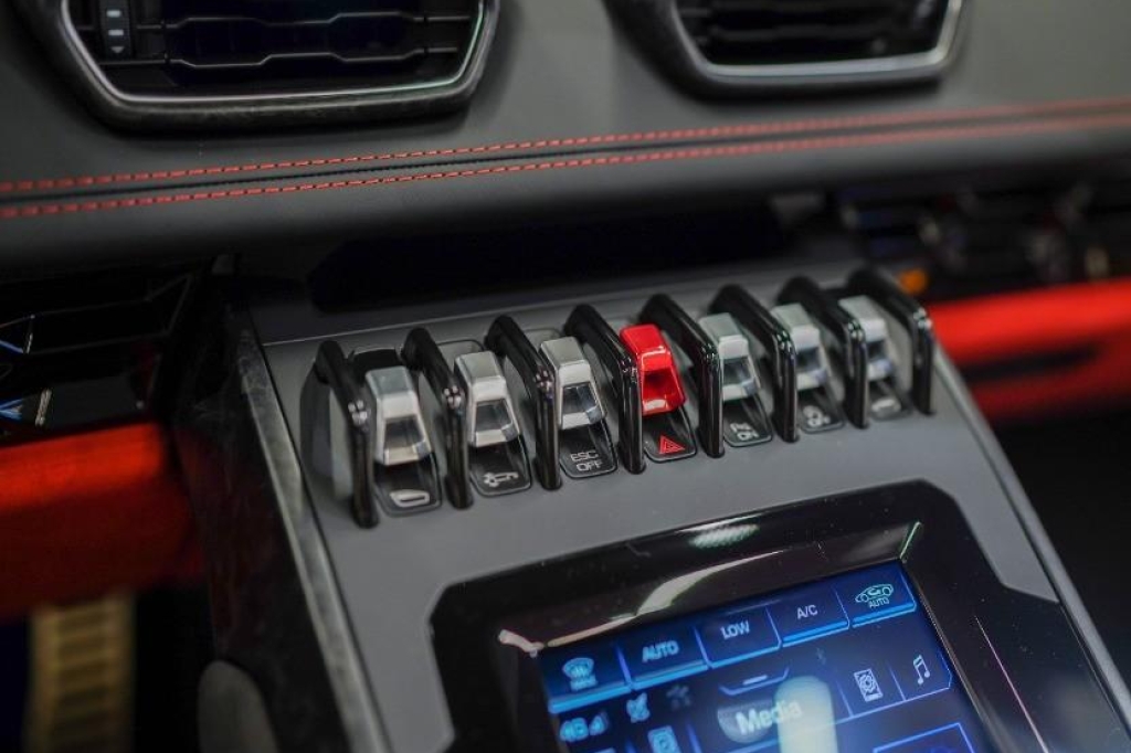 Lamborghini Huracan Spyder 2020 фото 11