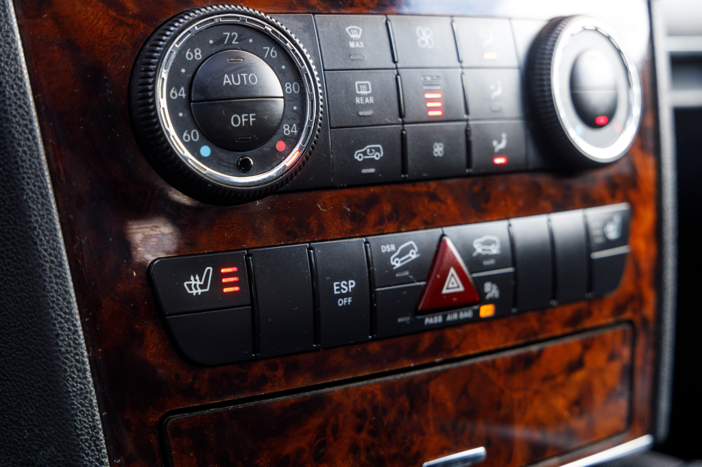 Mercedes-Benz ML 350 2011 photo 16