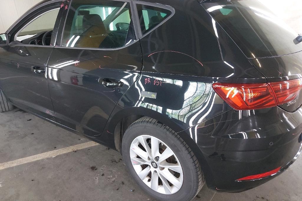 SEAT Leon 2019 фото 28