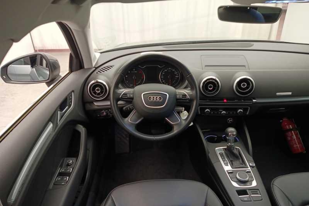 Audi A3 2016 photo 2