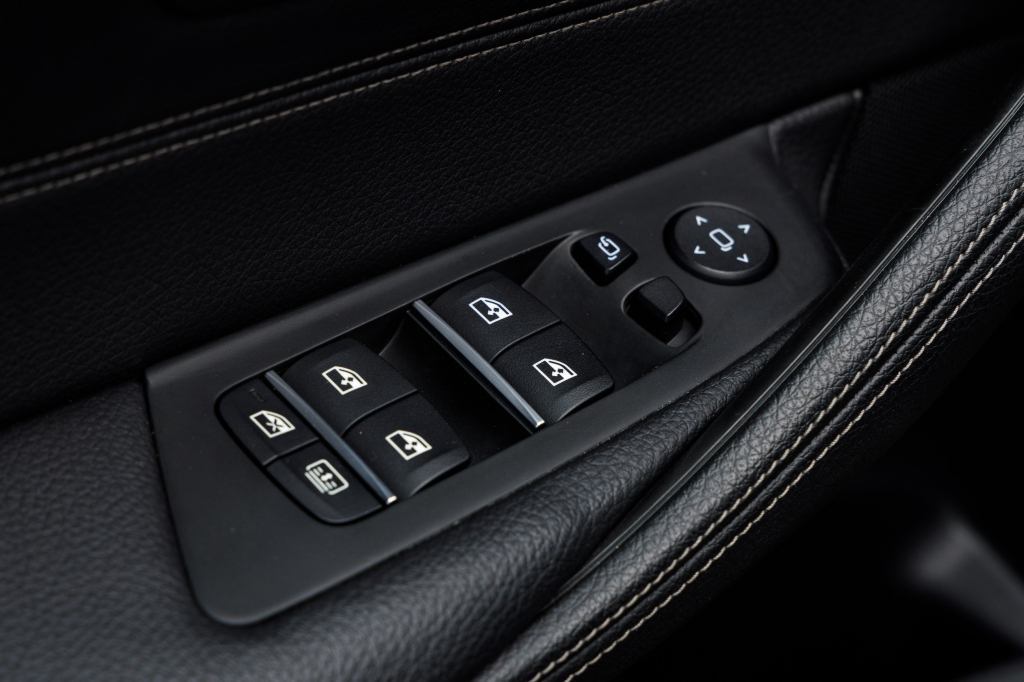 BMW 540 i xDrive 2017 фото 39