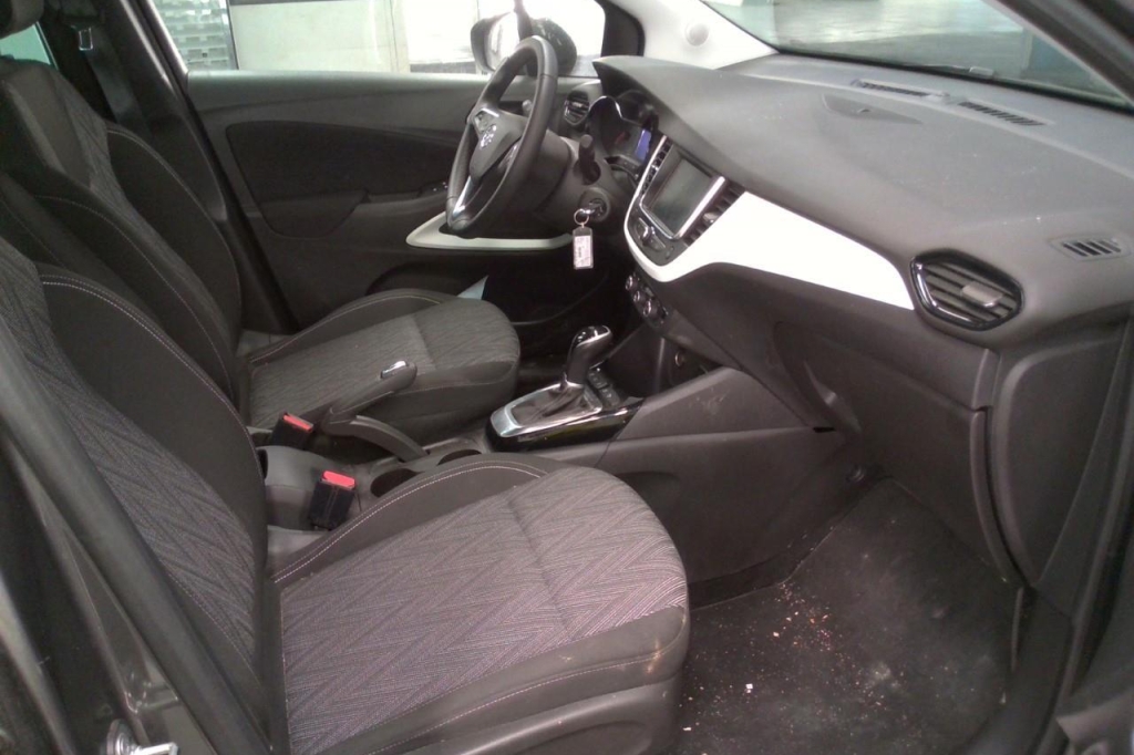 Opel Crossland X 2020 фото 3