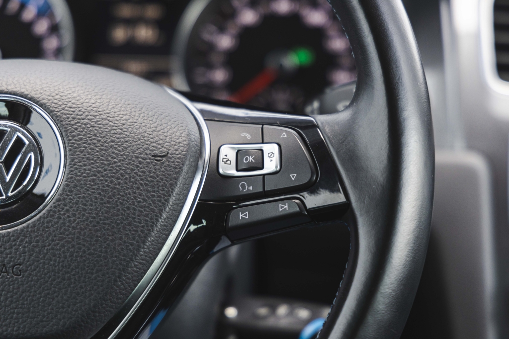 Volkswagen e-Golf 2014 фото 17