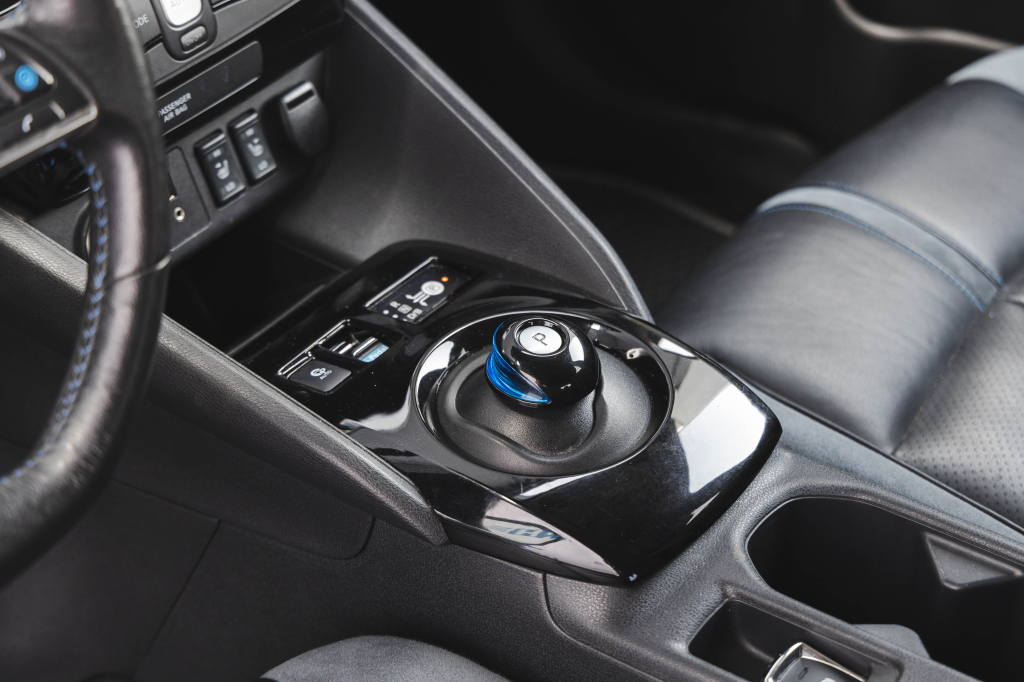 Nissan Leaf Tekna 2018 фото 24