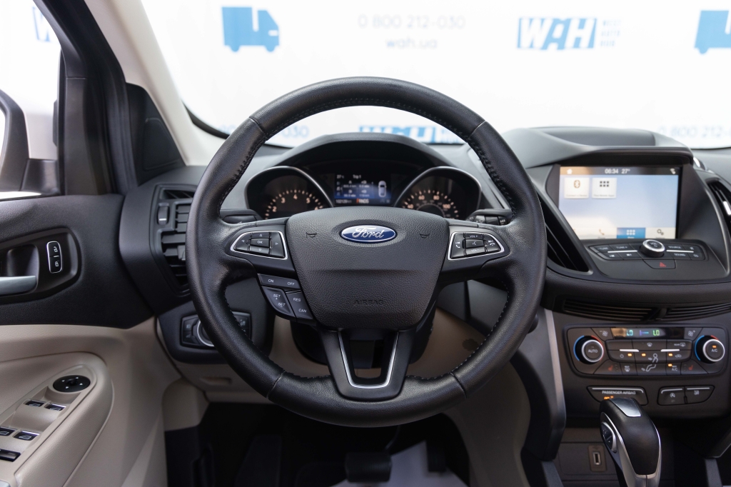 Ford Escape SEL 2019 фото 22