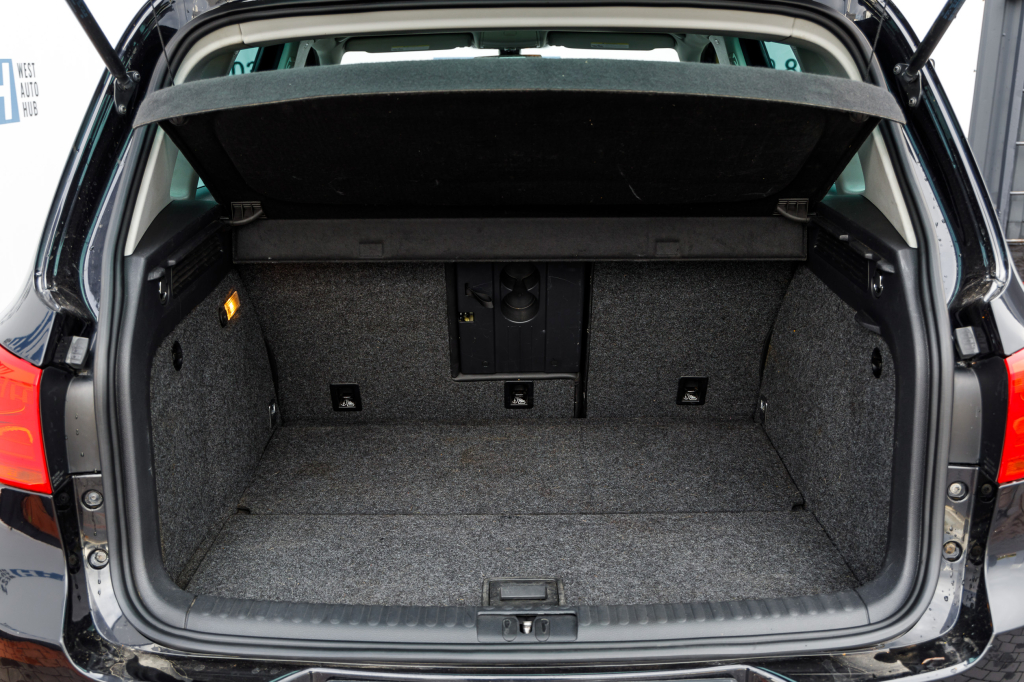 Volkswagen Tiguan S 2012 photo 9