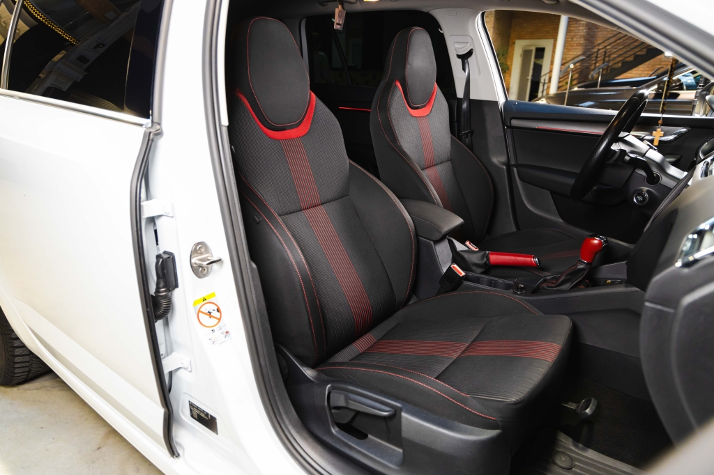 Skoda Octavia 2018 фото 35