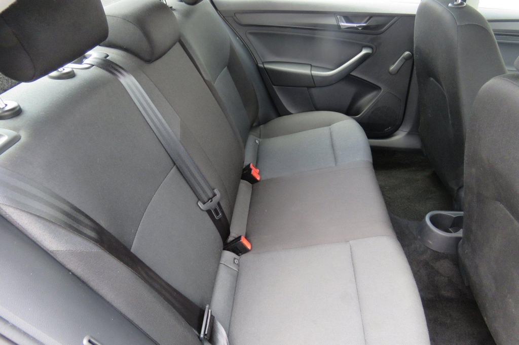 Skoda Rapid 2019 фото 4